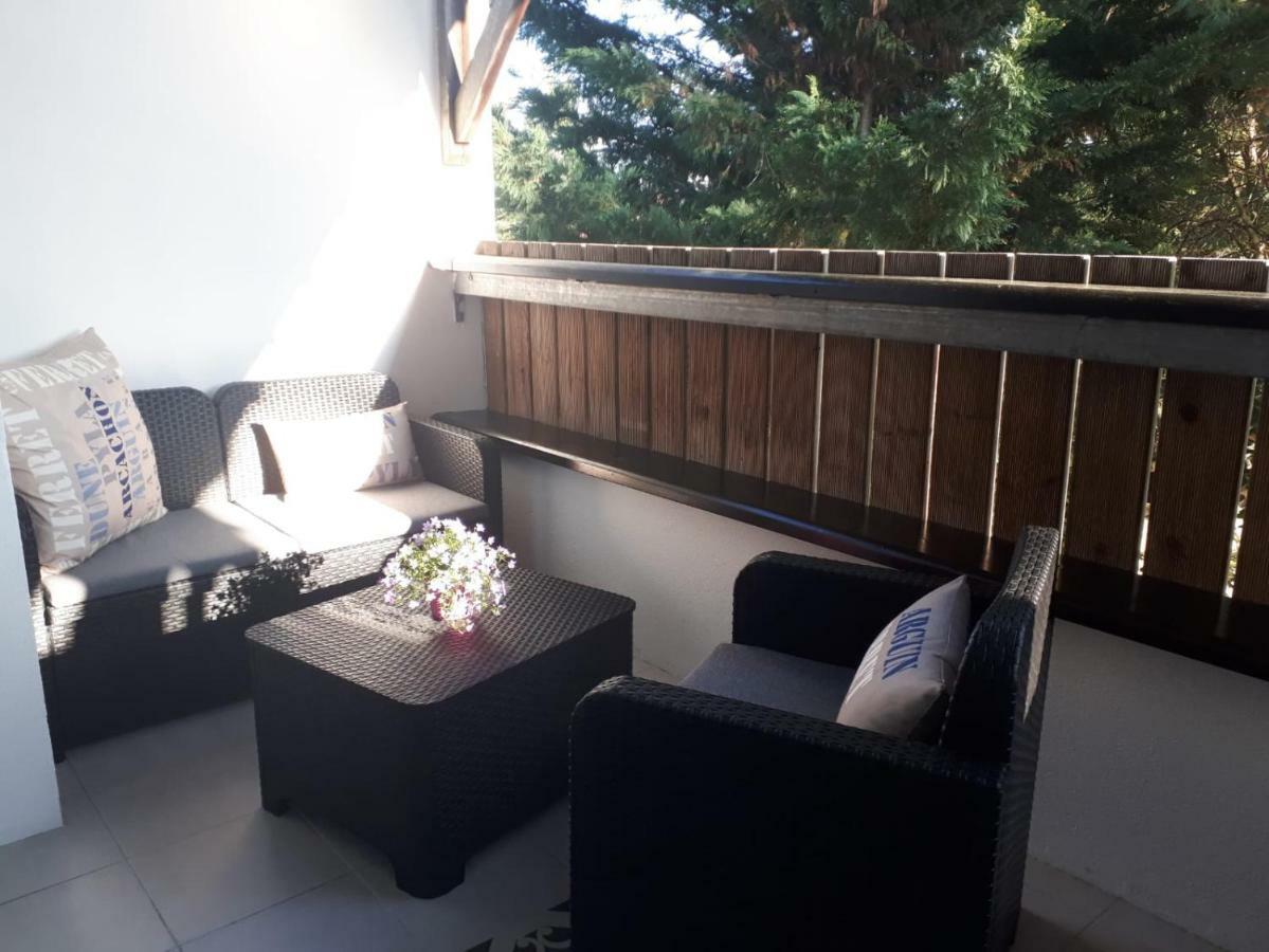 Appartement Cosy - Les Ecureuils Ares Exterior foto